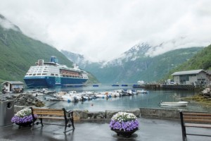 Paquebot dans le fjord