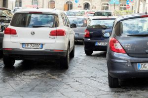 Stationnement sicilien (Polo bleue)